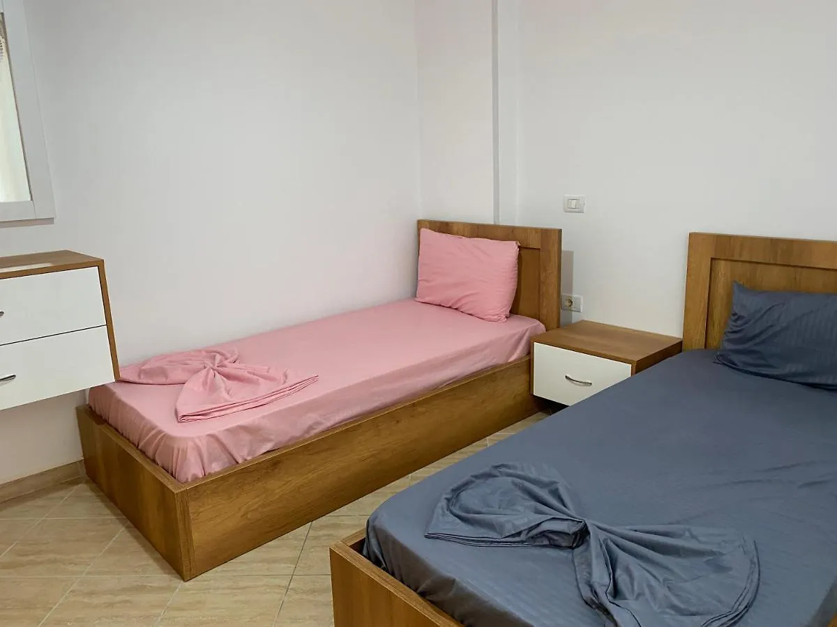 Shahollari Apartament Durrës 0*,  Albania